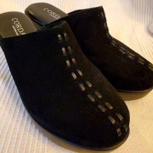 Anthropologie Cordani calzature black suede women's clogs size 37 (7 US)